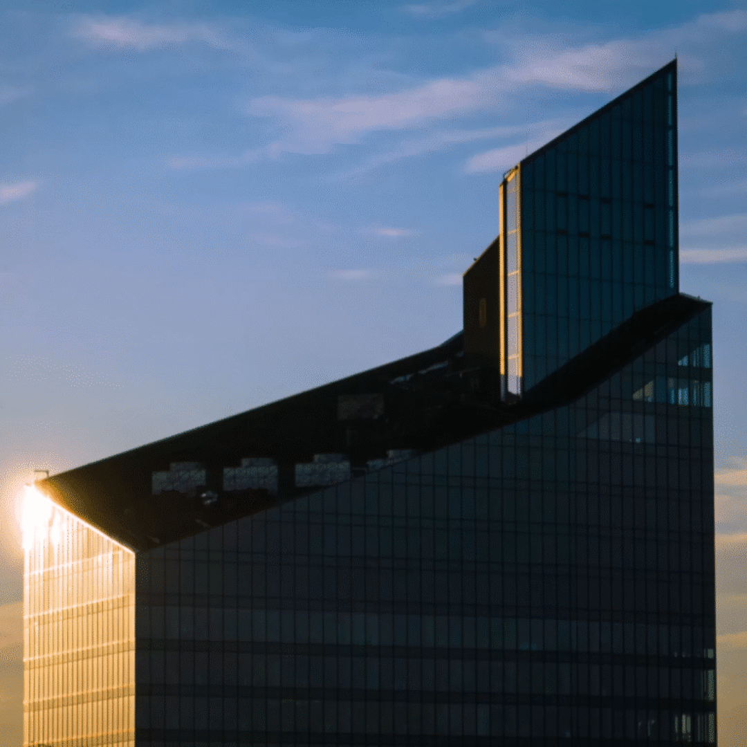 Aon stays at Skyliner for longer